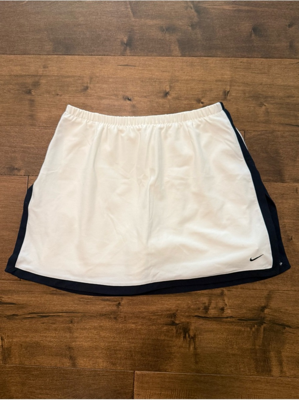 Nike White and Navy Tennis Skirt